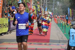 BIB: 427
                            <button type="button" onclick="openModal(8245601)" class="btn btn-primary btn-sm float-right btn-popup" data-toggle="modal" data-target=".modal-high-quality">
                        <i class="fas fa-shopping-cart"></i> Add to Cart
                    </button>
                                            <button type="button" onclick="isThisMe(8245601, true)" class="btn btn-success btn-sm float-right btn-popup btn-isme hidden" data-toggle="tooltip" data-placement="bottom" title="นี่คือรูปของคุณใช่ไหม คลิกที่นี่เพื่อเอาเข้าอัลบั้ม">
                        <i class="fas fa-plus"></i> Add to album
                    </button>
                    <button type="button" onclick="isThisMe(8245601, false)" class="btn btn-warning btn-sm float-right btn-popup btn-isnotme hidden">
                        <i class="fas fa-ban"></i> Remove from album
                    </button>